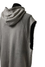 画像をギャラリービューアに読み込む, thomkrom SPLAY DYED SLEEVELESS HOODIE TOPS  / FRENCH TERRY ORGANIC (SAND)