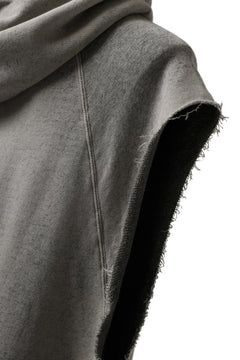 画像をギャラリービューアに読み込む, thomkrom SPLAY DYED SLEEVELESS HOODIE TOPS  / FRENCH TERRY ORGANIC (SAND)