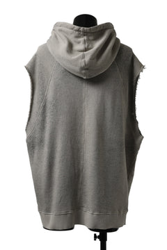 画像をギャラリービューアに読み込む, thomkrom SPLAY DYED SLEEVELESS HOODIE TOPS  / FRENCH TERRY ORGANIC (SAND)
