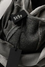 画像をギャラリービューアに読み込む, thomkrom SPLAY DYED SLEEVELESS HOODIE TOPS  / FRENCH TERRY ORGANIC (SAND)