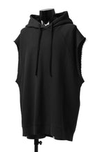 画像をギャラリービューアに読み込む, thomkrom SLEEVELESS HOODIE TOPS  / FRENCH TERRY ORGANIC (BLACK)