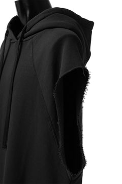 画像をギャラリービューアに読み込む, thomkrom SLEEVELESS HOODIE TOPS  / FRENCH TERRY ORGANIC (BLACK)