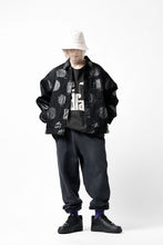 画像をギャラリービューアに読み込む, DEFORMATER.® THREE PROCESSING SWEAT JOGGER PANT - DYED/BIO/FROST EFFECT (VINTAGE BLACK)