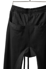 画像をギャラリービューアに読み込む, thomkrom SNAP BUTTON SLITS JOGGER PANTS / COMBI ELASTIC (BLACK)