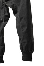 Load image into Gallery viewer, thomkrom DROP CROTCH JOGGER PANTS / DYEING ELASTIC WOVEN (BLACK OIL)