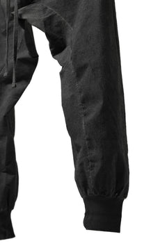 Load image into Gallery viewer, thomkrom DROP CROTCH JOGGER PANTS / DYEING ELASTIC WOVEN (BLACK OIL)