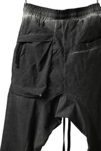 Load image into Gallery viewer, thomkrom DROP CROTCH JOGGER PANTS / DYEING ELASTIC WOVEN (BLACK OIL)