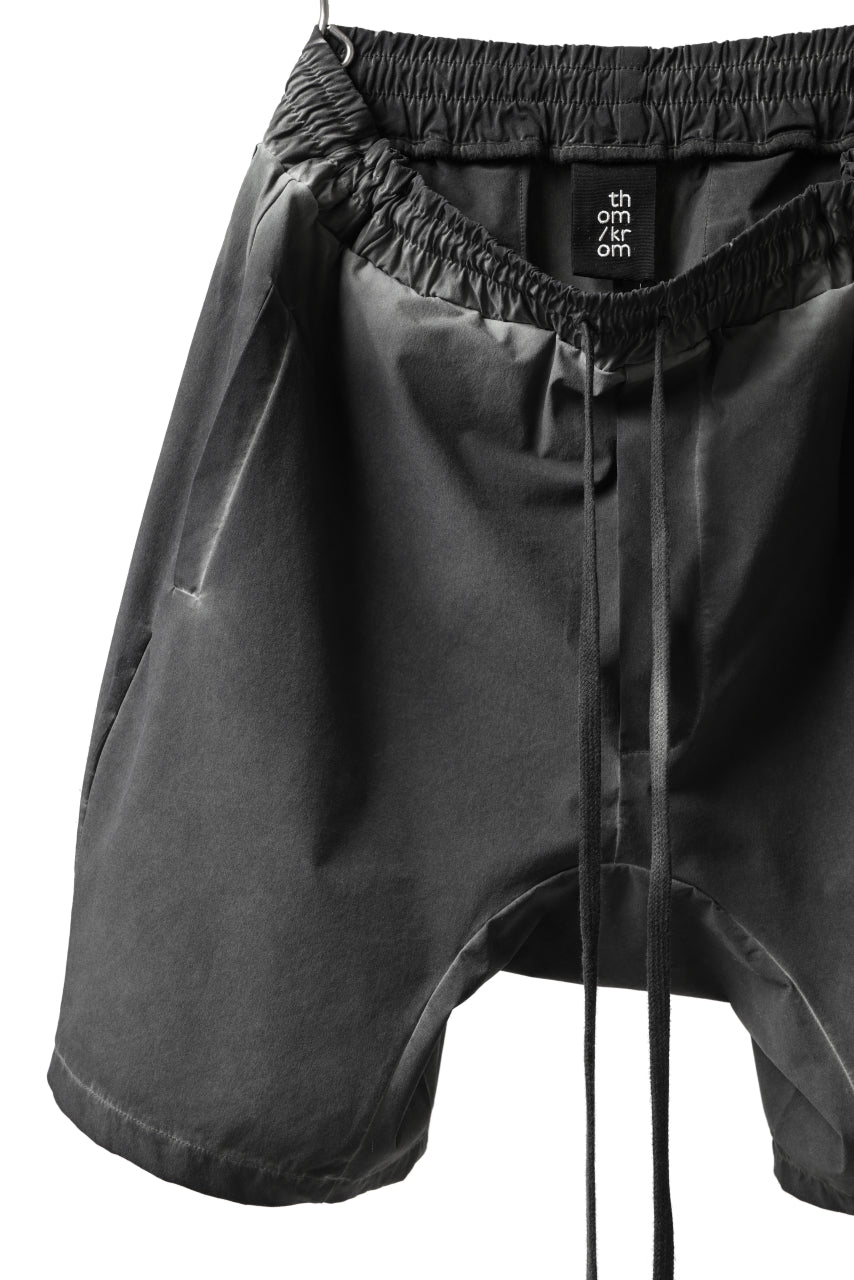 画像をギャラリービューアに読み込む, thomkrom DROP CROTCH SHORTS / DYEING ELASTIC NYLON (BLACK OIL)