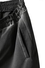 画像をギャラリービューアに読み込む, thomkrom DROP CROTCH SHORTS / DYEING ELASTIC NYLON (BLACK OIL)