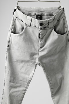 画像をギャラリービューアに読み込む, thomkrom ACID BLEACH SCAR STITCH SLIM TROUSERS / STRETCH TENCEL DENIM (LIGHT GREY)