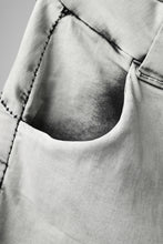 画像をギャラリービューアに読み込む, thomkrom ACID BLEACH SCAR STITCH SLIM TROUSERS / STRETCH TENCEL DENIM (LIGHT GREY)