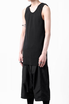 Load image into Gallery viewer, N/07 MINIMAL TANK TOP / ALL STAR BARE TELECO (BLACK)