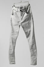 画像をギャラリービューアに読み込む, thomkrom ACID BLEACH SCAR STITCH SLIM TROUSERS / STRETCH TENCEL DENIM (LIGHT GREY)