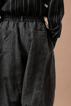 画像をギャラリービューアに読み込む, YUTA MATSUOKA exclusive easy darts pants / high-density linen jp paper (bincho ink black)