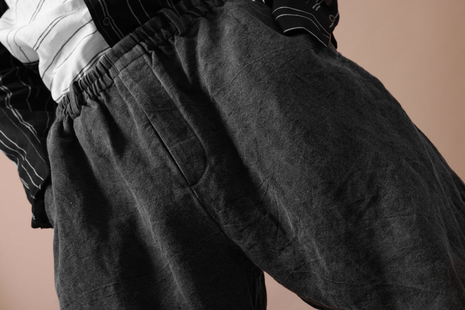 画像をギャラリービューアに読み込む, YUTA MATSUOKA exclusive easy darts pants / high-density linen jp paper (bincho ink black)