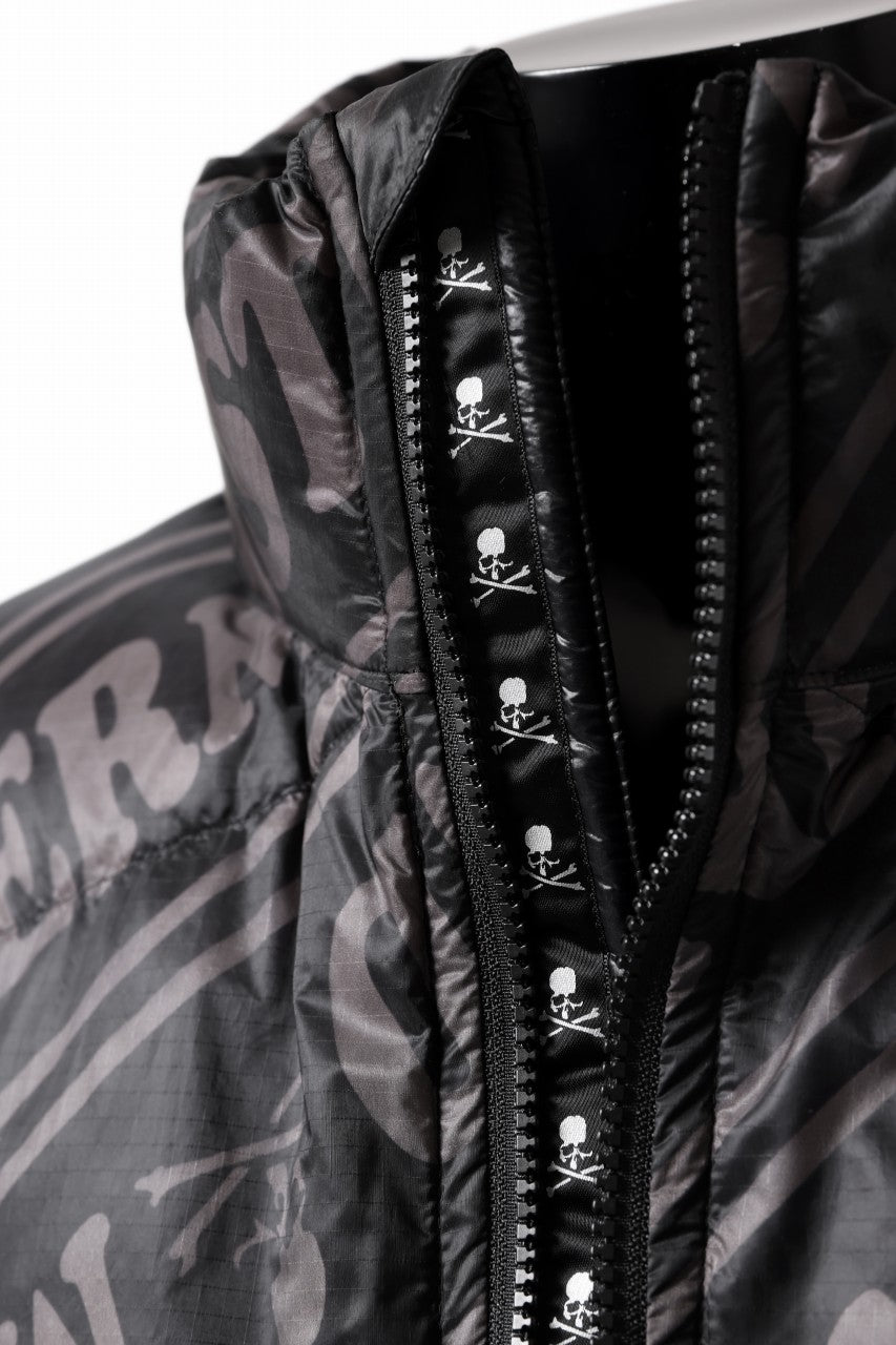 画像をギャラリービューアに読み込む, mastermind WORLD x Rocky Mountain Featherbed STAND DOWN JACKET (BLACK)
