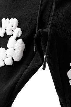 画像をギャラリービューアに読み込む, READYMADE x DENIM TEARS COTTON WREATH SWEAT FLARE PANTS (BLACK)