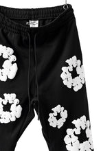 画像をギャラリービューアに読み込む, READYMADE x DENIM TEARS COTTON WREATH SWEAT FLARE PANTS (BLACK)