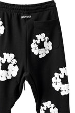 画像をギャラリービューアに読み込む, READYMADE x DENIM TEARS COTTON WREATH SWEAT FLARE PANTS (BLACK)