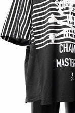 Load image into Gallery viewer, mastermind JAPAN x CHANGES exclusive SHORT SLEEVE TEE / REGULAR FIT (BLACK #GUNS 'N' ROSES)