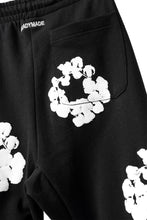 画像をギャラリービューアに読み込む, READYMADE x DENIM TEARS COTTON WREATH SWEAT FLARE PANTS (BLACK)