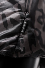 画像をギャラリービューアに読み込む, mastermind WORLD x Rocky Mountain Featherbed STAND DOWN JACKET (BLACK)