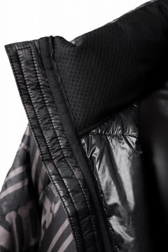 画像をギャラリービューアに読み込む, mastermind WORLD x Rocky Mountain Featherbed STAND DOWN JACKET (BLACK)