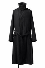 Load image into Gallery viewer, ISAMU KATAYAMA BACKLASH OVER COAT / GARMENT NATURAL DYED WOVEN + ELECTRIC HEATING LINER (SUMI)