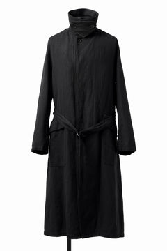 Load image into Gallery viewer, ISAMU KATAYAMA BACKLASH OVER COAT / GARMENT NATURAL DYED WOVEN + ELECTRIC HEATING LINER (SUMI)