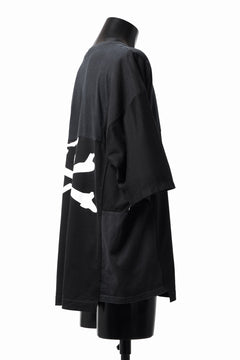 Load image into Gallery viewer, mastermind JAPAN x CHANGES exclusive SHORT SLEEVE TEE / REGULAR FIT (BLACK #NIRVANA-YELLOW)