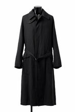 Load image into Gallery viewer, ISAMU KATAYAMA BACKLASH OVER COAT / GARMENT NATURAL DYED WOVEN + ELECTRIC HEATING LINER (SUMI)