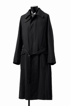 Load image into Gallery viewer, ISAMU KATAYAMA BACKLASH OVER COAT / GARMENT NATURAL DYED WOVEN + ELECTRIC HEATING LINER (SUMI)
