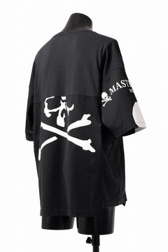 Load image into Gallery viewer, mastermind JAPAN x CHANGES exclusive SHORT SLEEVE TEE / REGULAR FIT (BLACK #NIRVANA-RED)