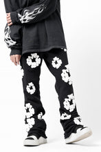 画像をギャラリービューアに読み込む, READYMADE x DENIM TEARS COTTON WREATH SWEAT FLARE PANTS (BLACK)