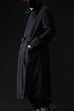 Load image into Gallery viewer, ISAMU KATAYAMA BACKLASH OVER COAT / GARMENT NATURAL DYED WOVEN + ELECTRIC HEATING LINER (INDIGO)