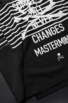 Load image into Gallery viewer, mastermind JAPAN x CHANGES exclusive SHORT SLEEVE TEE / REGULAR FIT (BLACK #GUNS 'N' ROSES)