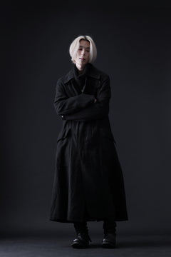 Load image into Gallery viewer, ISAMU KATAYAMA BACKLASH OVER COAT / GARMENT NATURAL DYED WOVEN + ELECTRIC HEATING LINER (SUMI)