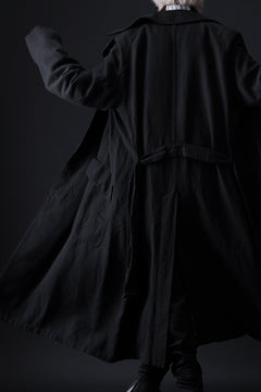 Load image into Gallery viewer, ISAMU KATAYAMA BACKLASH OVER COAT / GARMENT NATURAL DYED WOVEN + ELECTRIC HEATING LINER (SUMI)