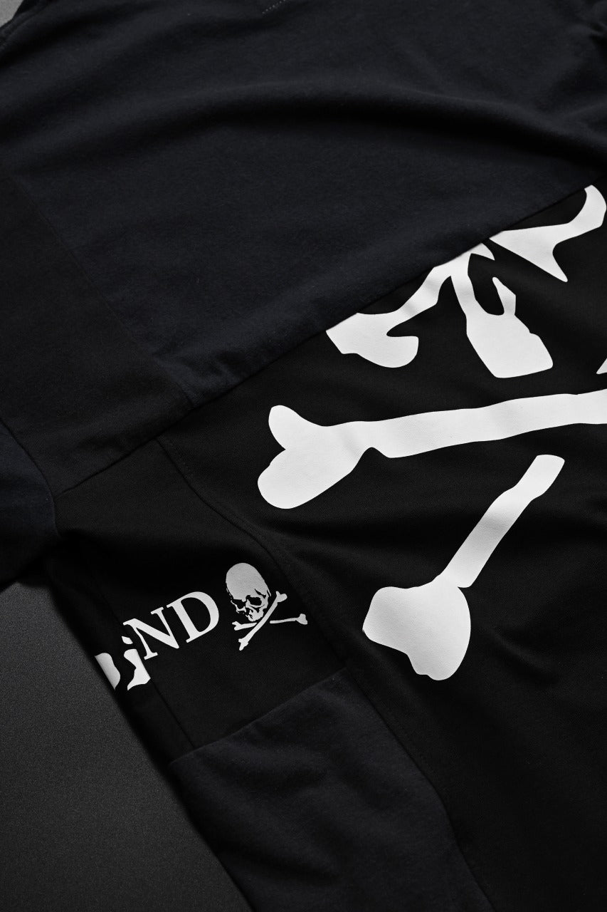 Load image into Gallery viewer, mastermind JAPAN x CHANGES exclusive SHORT SLEEVE TEE / REGULAR FIT (BLACK #NIRVANA-YELLOW)