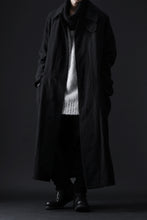 Load image into Gallery viewer, ISAMU KATAYAMA BACKLASH OVER COAT / GARMENT NATURAL DYED WOVEN + ELECTRIC HEATING LINER (SUMI)