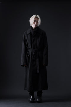 Load image into Gallery viewer, ISAMU KATAYAMA BACKLASH OVER COAT / GARMENT NATURAL DYED WOVEN + ELECTRIC HEATING LINER (SUMI)