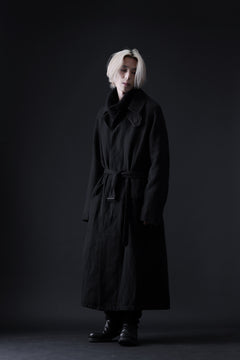Load image into Gallery viewer, ISAMU KATAYAMA BACKLASH OVER COAT / GARMENT NATURAL DYED WOVEN + ELECTRIC HEATING LINER (SUMI)