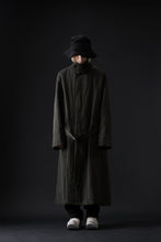 Load image into Gallery viewer, ISAMU KATAYAMA BACKLASH OVER COAT / GARMENT NATURAL DYED WOVEN + ELECTRIC HEATING LINER (LEAF)