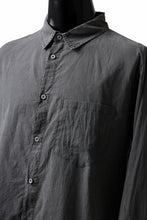 Load image into Gallery viewer, daub DYEING PLAIN SHIRT / ORGANIC COTTON (GREY)