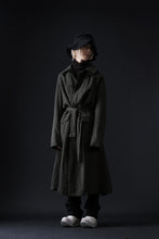 Load image into Gallery viewer, ISAMU KATAYAMA BACKLASH OVER COAT / GARMENT NATURAL DYED WOVEN + ELECTRIC HEATING LINER (LEAF)