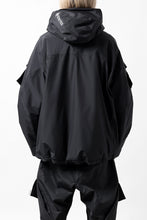 画像をギャラリービューアに読み込む, D-VEC x ALMOSTBLACK HOODED JACKET / GORE-TEX PRODUCT 2L PRIMALOFT SHELL (BLACK)