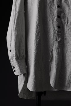 Load image into Gallery viewer, KLASICA BAND COLLAR FINE STITCHED SHIRT / HAND DYED TWCOLI (CONCRETE)