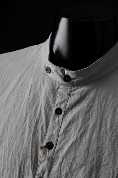 Load image into Gallery viewer, KLASICA BAND COLLAR FINE STITCHED SHIRT / HAND DYED TWCOLI (CONCRETE)