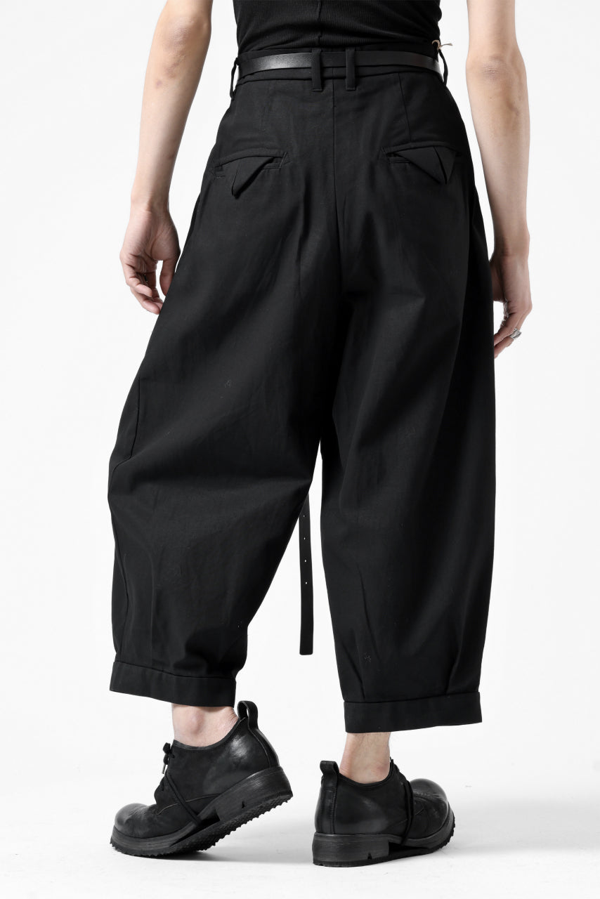 画像をギャラリービューアに読み込む, KLASICA GOSSE 2 TUCKED TROUSERS / DRY BACK TWILL (BLACK)