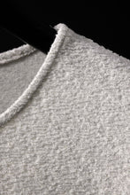 Load image into Gallery viewer, ISAMU KATAYAMA BACKLASH RANDOM PILE FABRIC SHORT SLEEVE CUT & SEWN (BEIGE)